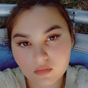 Meet your Posher, Ava